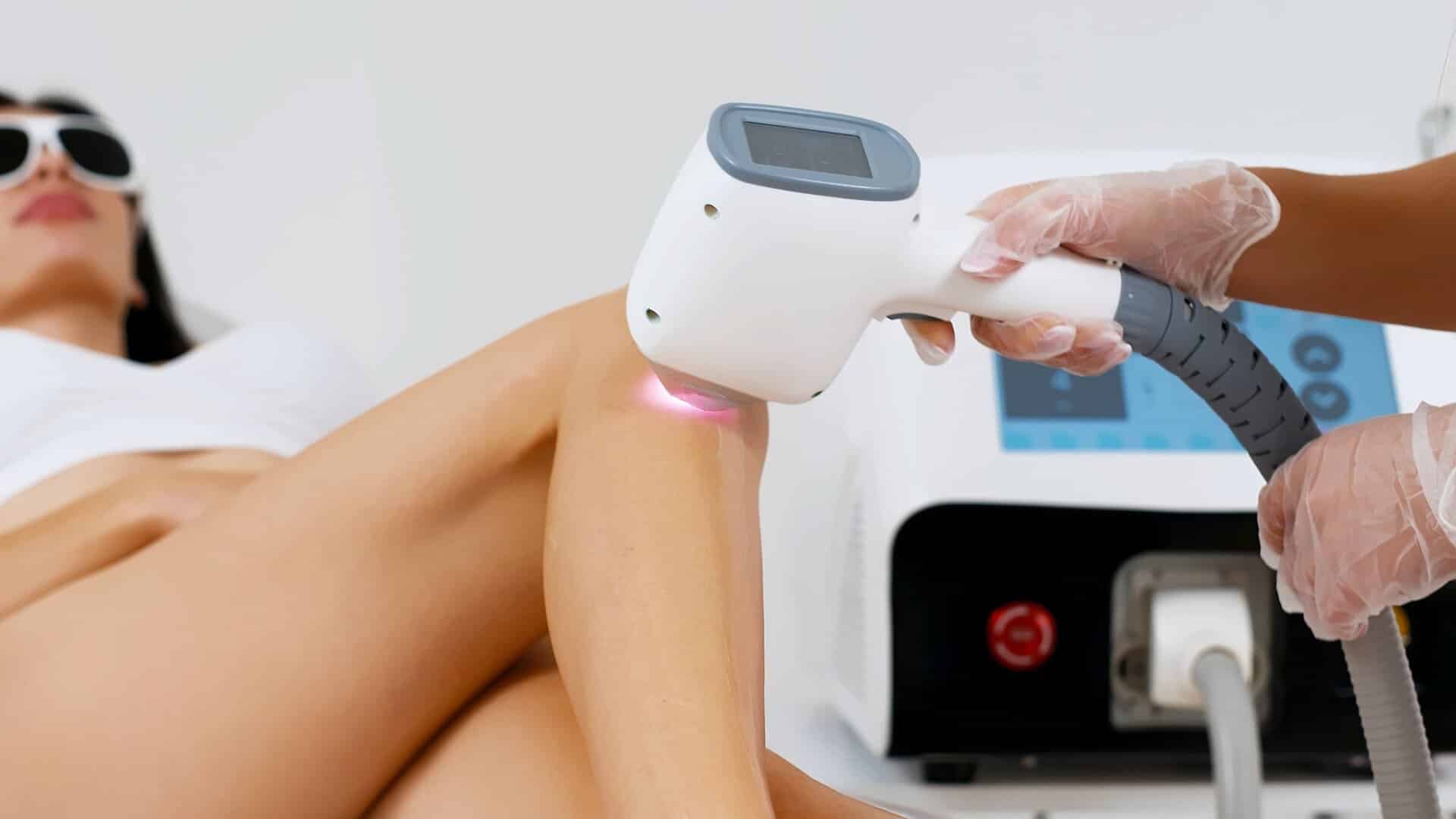 Read more about the article Preverite, zakaj se vedno več ljudi odloča za laser